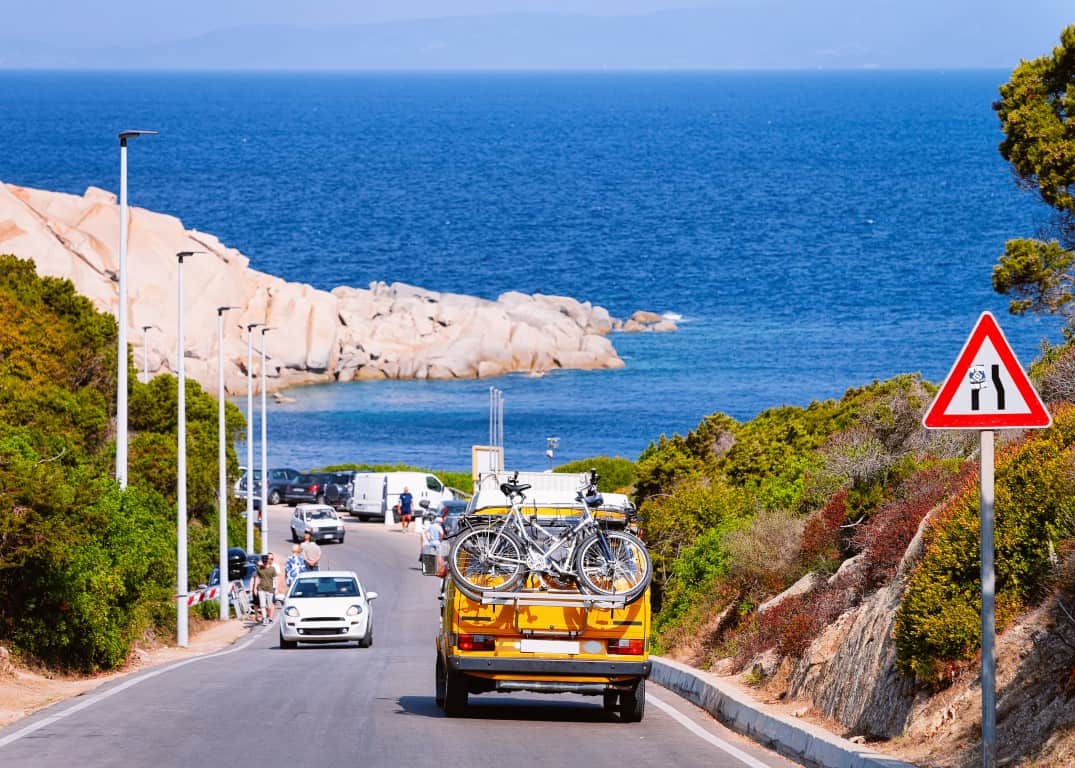Giro in auto in Sardegna.