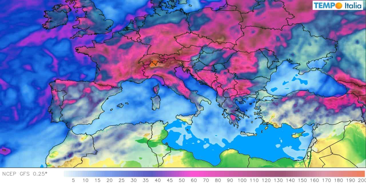 Maltempo pronto a bersagliare anche l'Italia, specie il Centro-Nord